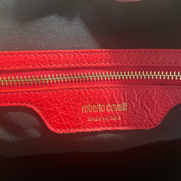 Gorgeous Roberto Cavalli Red Leather bag - Picture 5 of 13